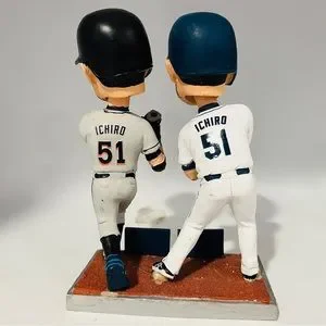 Root Sports | Office | Root Sports Double Bobble Head Ichiro